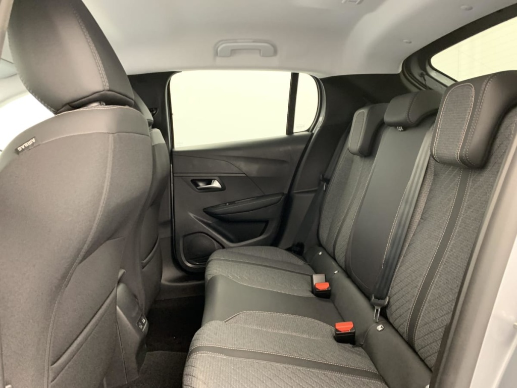 PEUGEOT 208 Hybrid 110 ch e-DCS6 Allure - ref: 1-384447 - Photo 18