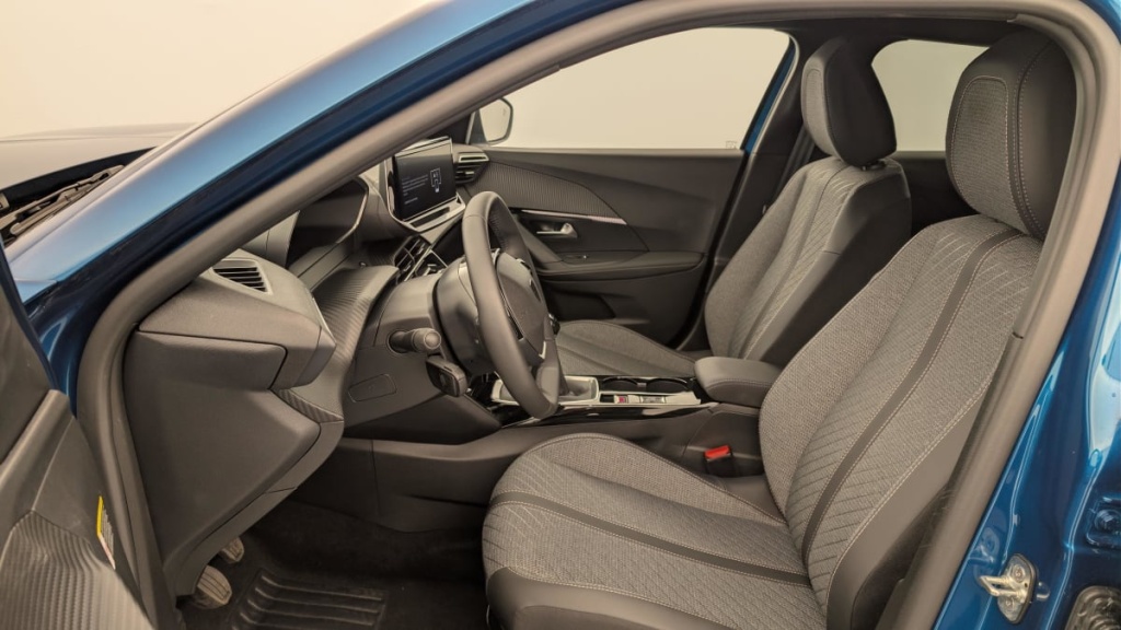 PEUGEOT 2008 100 S S BVM6 Allure - ref: 1-384562 - Photo 16