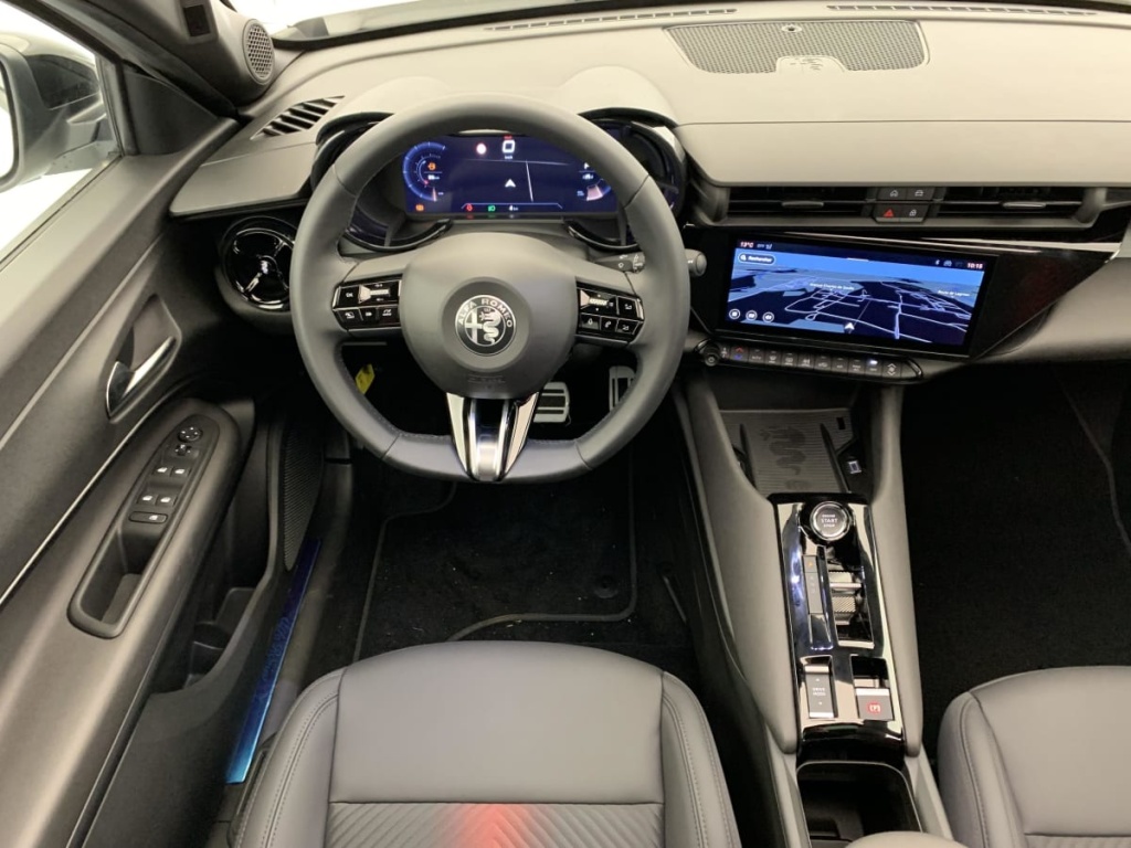 ALFA ROMEO Junior 1.2 Ibrida 145 ch e-DCT6 Q4 Ti - ref: 1-385509 - Photo 13