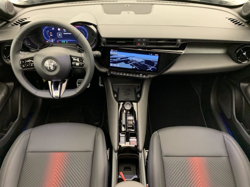 ALFA ROMEO Junior 1.2 Ibrida 145 ch e-DCT6 Q4 Ti - ref: 1-385516 - Photo 12
