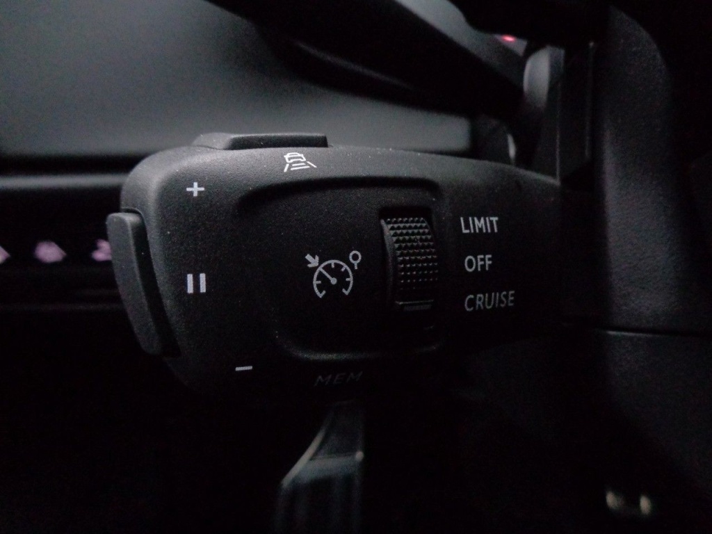 DS DS9 HYBRIDE E-TENSE 225CH EAT8 RIVOLI+ - ref: 2-665693 - Photo 8