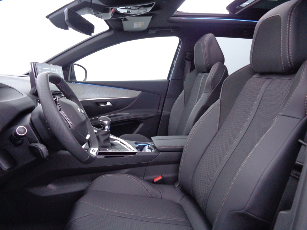 PEUGEOT 3008 1.2 PURETECH 130CH GT - ref: 2-674769 - Photo 11