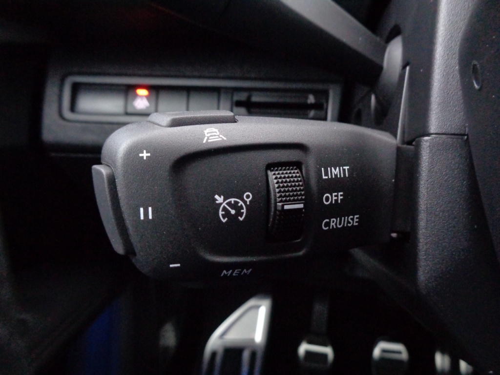 PEUGEOT 3008 1.2 PURETECH 130CH GT - ref: 2-674769 - Photo 3