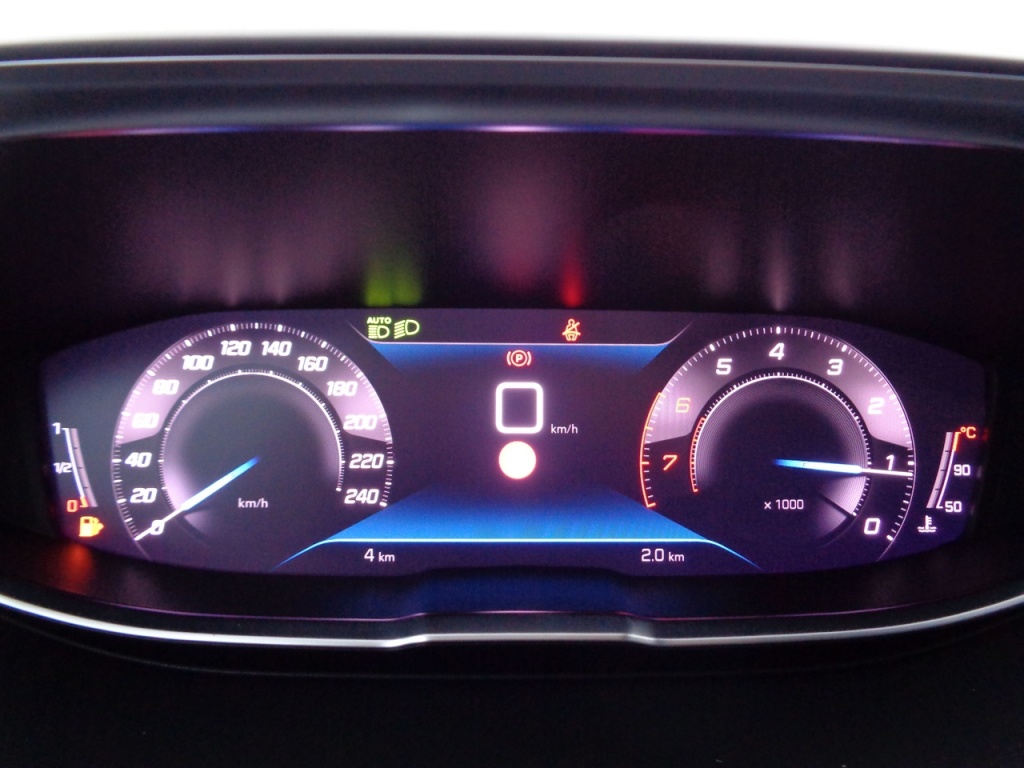 PEUGEOT 3008 1.2 PURETECH 130CH ALLURE - ref: 2-677266 - Photo 18
