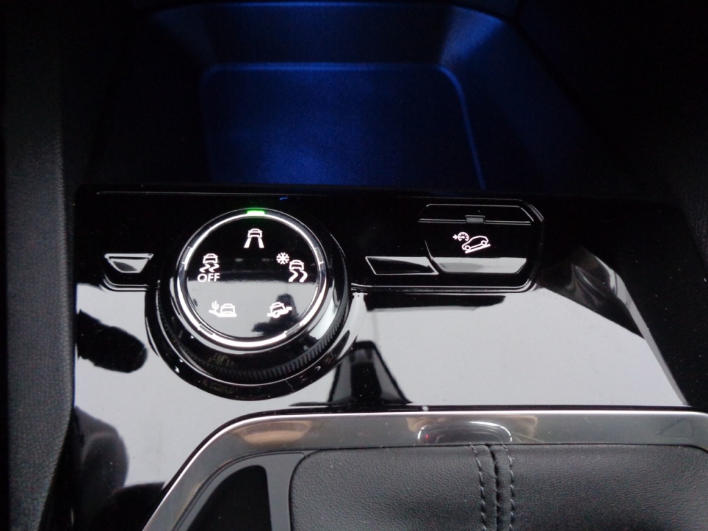 PEUGEOT 3008 1.2 PURETECH 130CH ALLURE - ref: 2-677266 - Photo 3