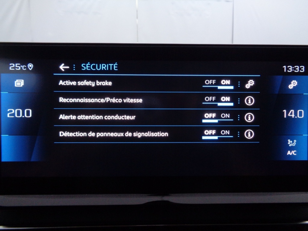 PEUGEOT 3008 1.2 PURETECH 130CH ALLURE - ref: 2-677266 - Photo 7
