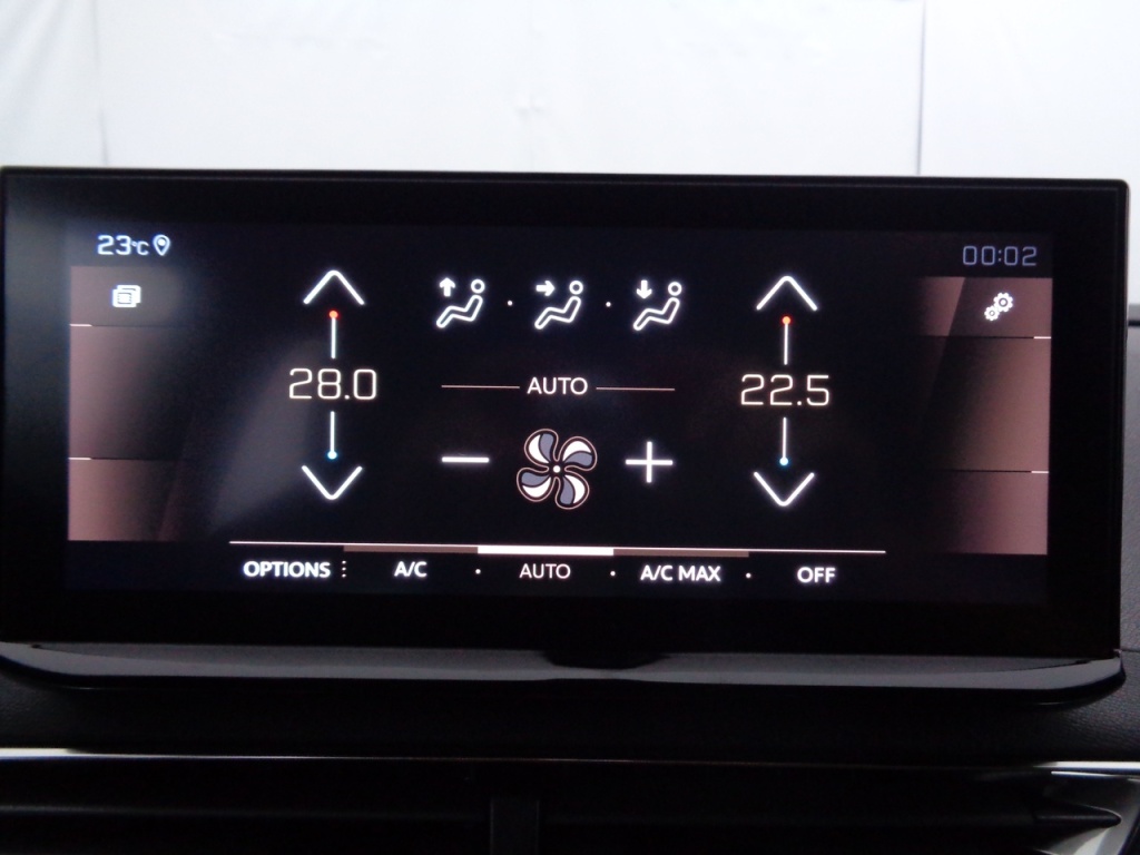PEUGEOT 3008 1.2 PURETECH 130CH GT - ref: 2-677832 - Photo 6