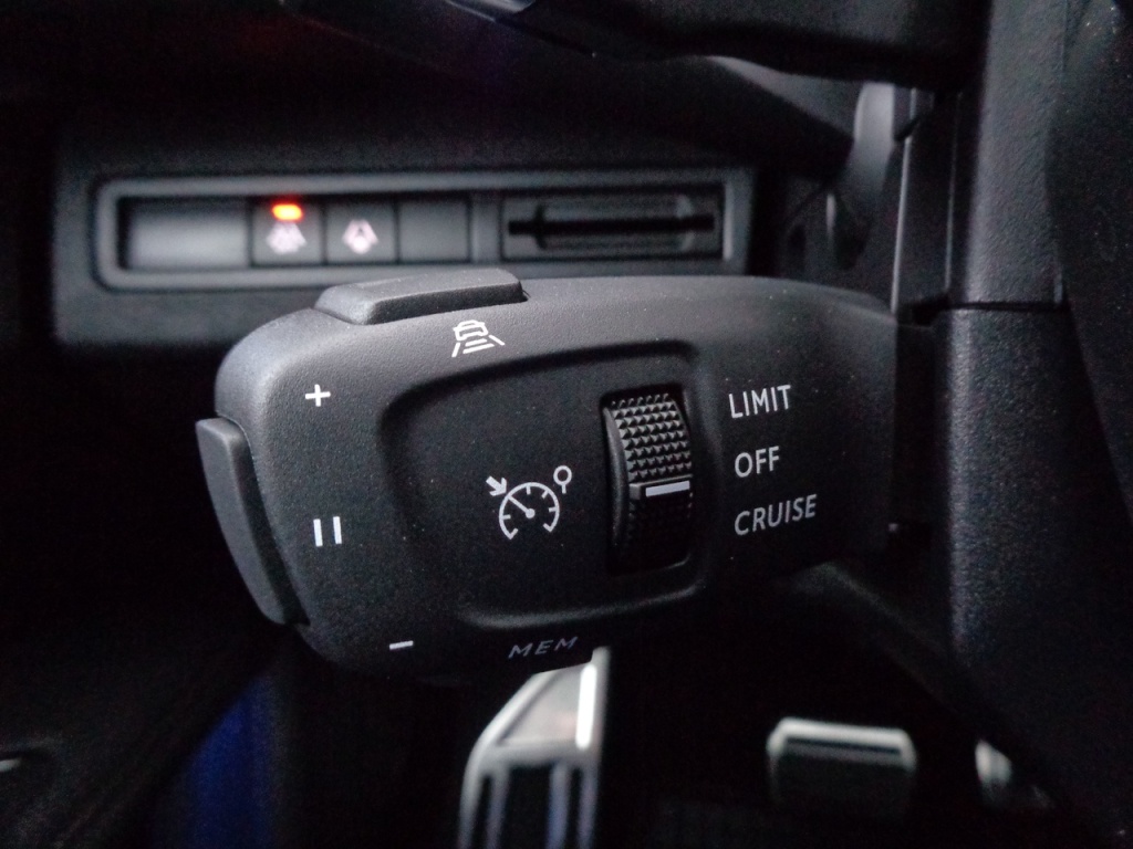 PEUGEOT 3008 1.2 PURETECH 130CH EAT8 GT - ref: 2-678817 - Photo 10