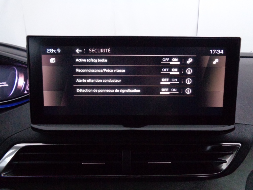 PEUGEOT 3008 1.2 PURETECH 130CH EAT8 GT - ref: 2-678817 - Photo 3