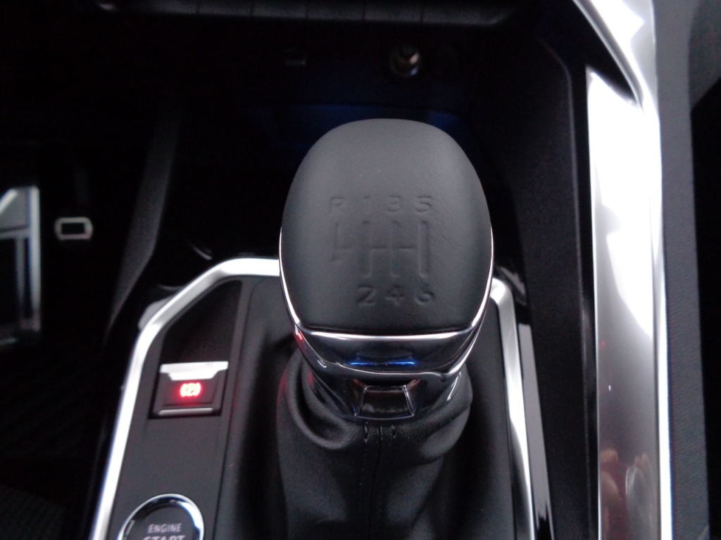 PEUGEOT 5008 1.2 PURETECH 130CH GT - ref: 2-680110 - Photo 15