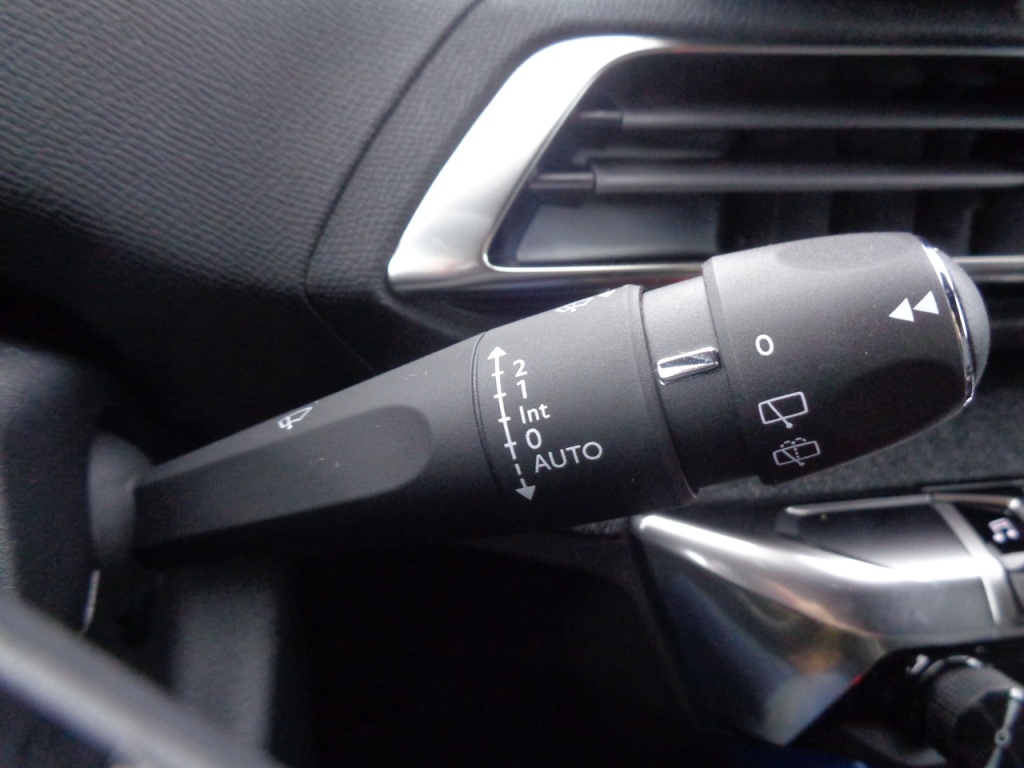 PEUGEOT 5008 1.2 PURETECH 130CH ALLURE PACK - ref: 2-682716 - Photo 16