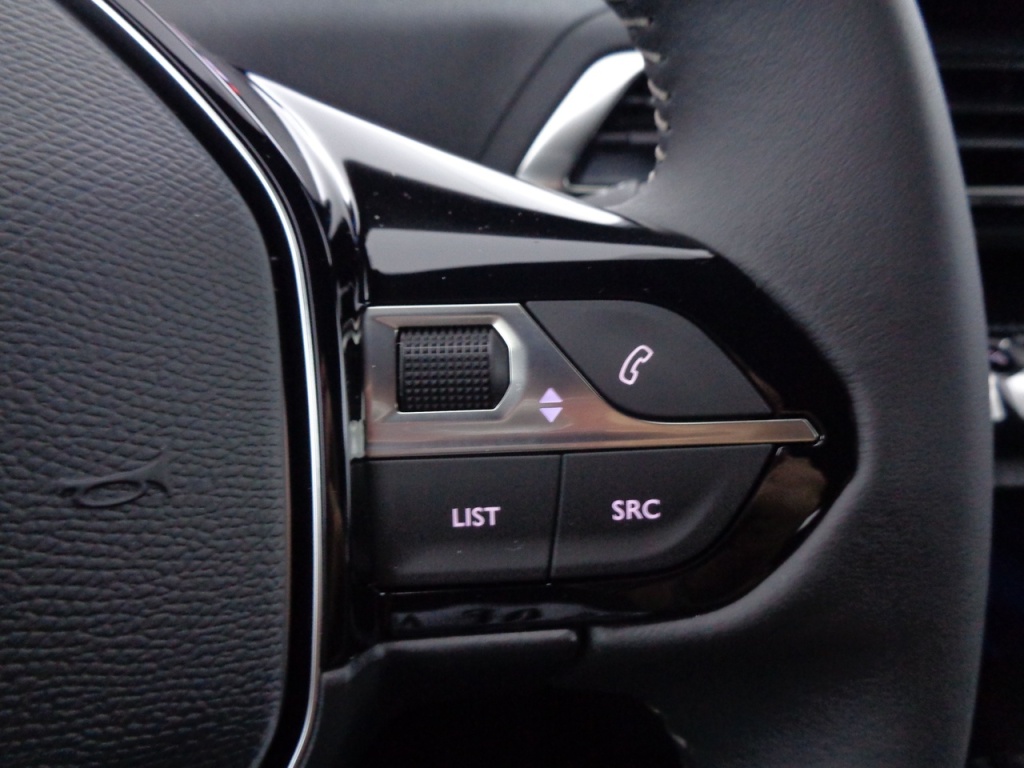 PEUGEOT 3008 1.2 PURETECH 130CH ALLURE PACK - ref: 2-683822 - Photo 11