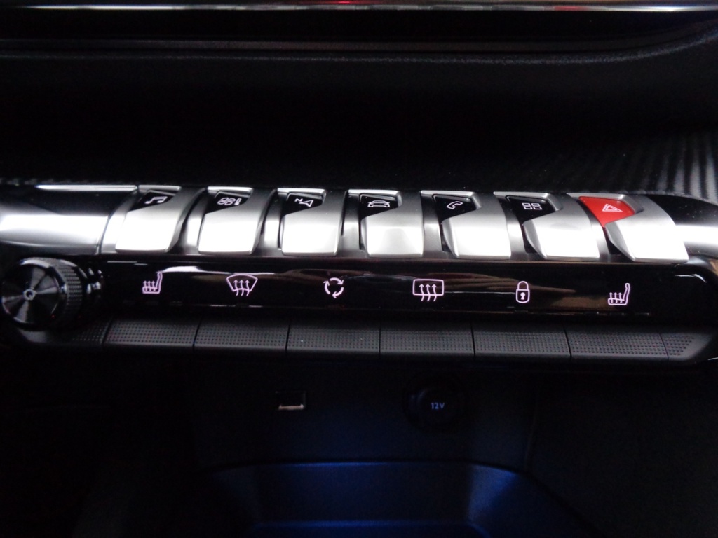 PEUGEOT 3008 1.2 PURETECH 130CH ALLURE PACK - ref: 2-683822 - Photo 20