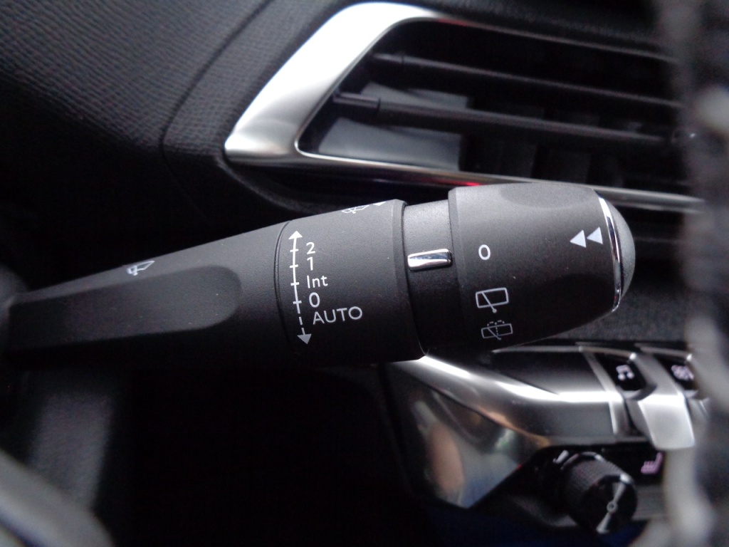PEUGEOT 5008 1.2 PURETECH 130CH ALLURE PACK - ref: 2-685798 - Photo 7
