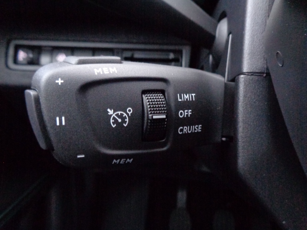 PEUGEOT 5008 1.2 PURETECH 130CH ALLURE PACK - ref: 2-685798 - Photo 8