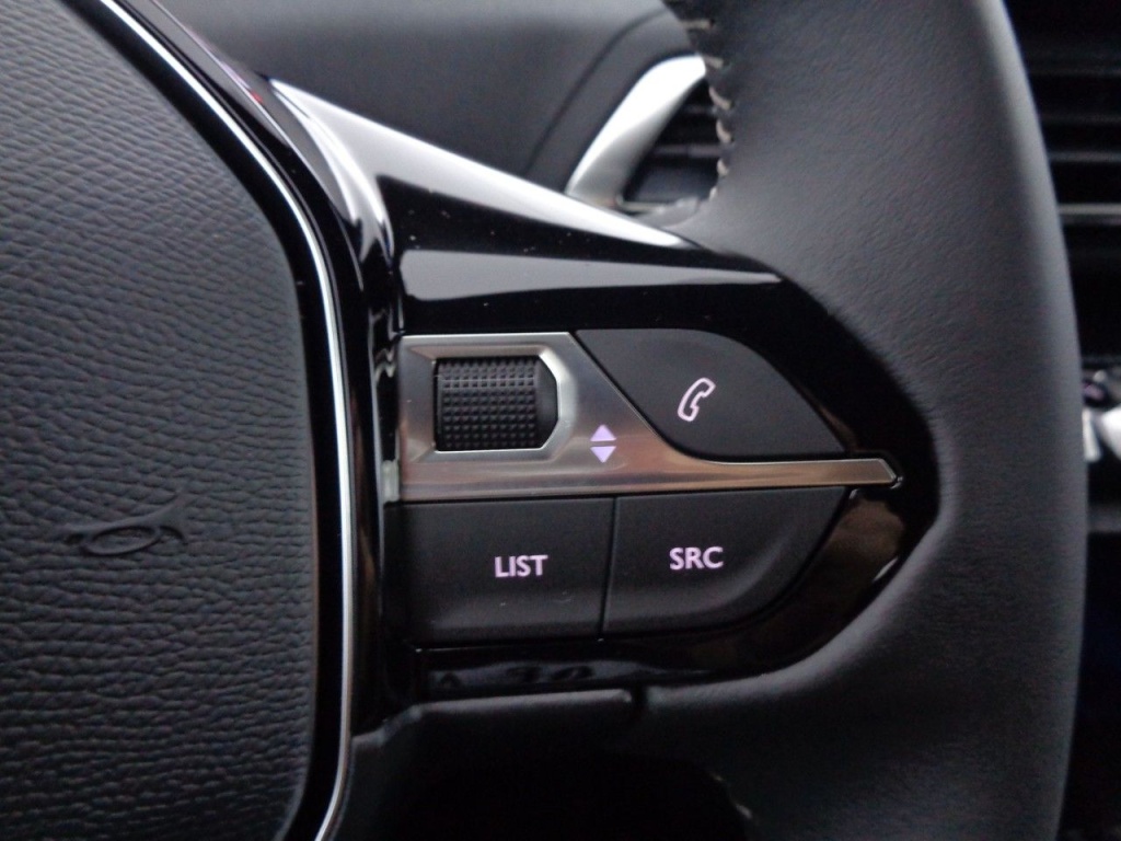 PEUGEOT 3008 1.2 PURETECH 130CH ALLURE PACK - ref: 2-687374 - Photo 11