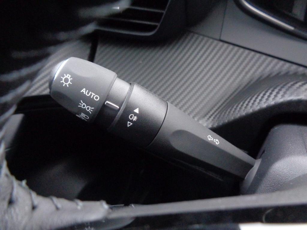 PEUGEOT 2008 1.2 PURETECH 100CH S&S ALLURE NM - ref: 2-687476 - Photo 10