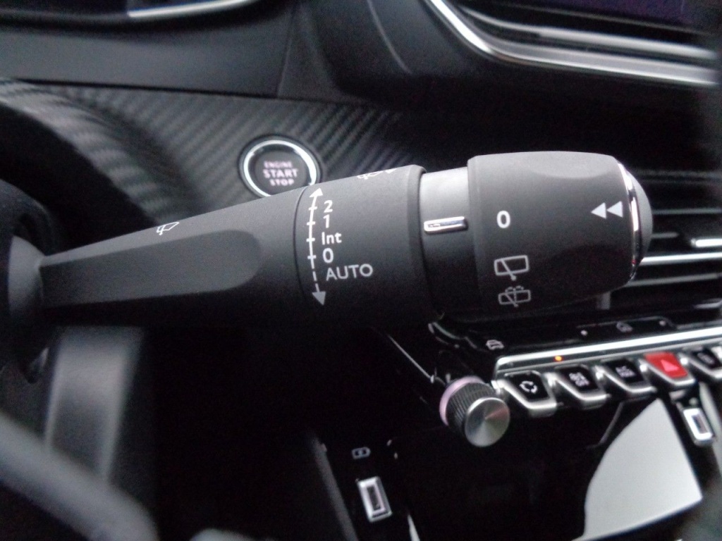 PEUGEOT 2008 1.2 PURETECH 100CH S&S ALLURE NM - ref: 2-687476 - Photo 11