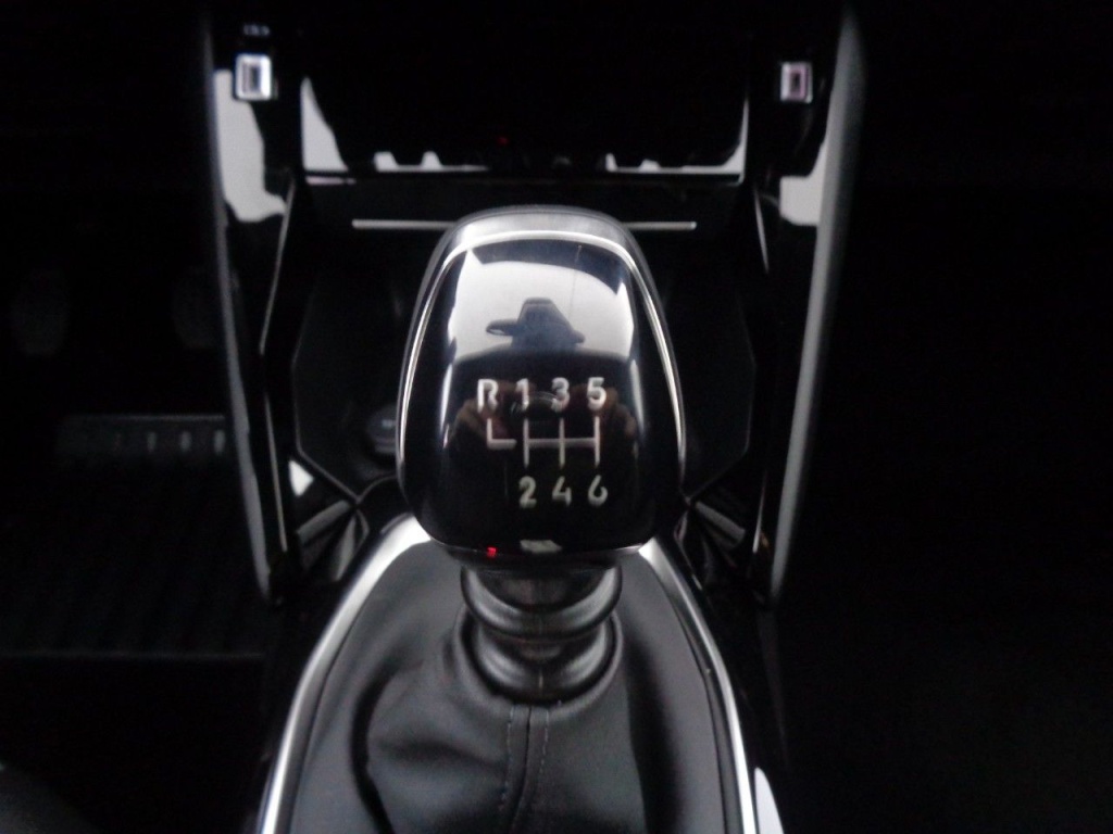 PEUGEOT 2008 1.2 PURETECH 100CH S&S ALLURE NM - ref: 2-687476 - Photo 8
