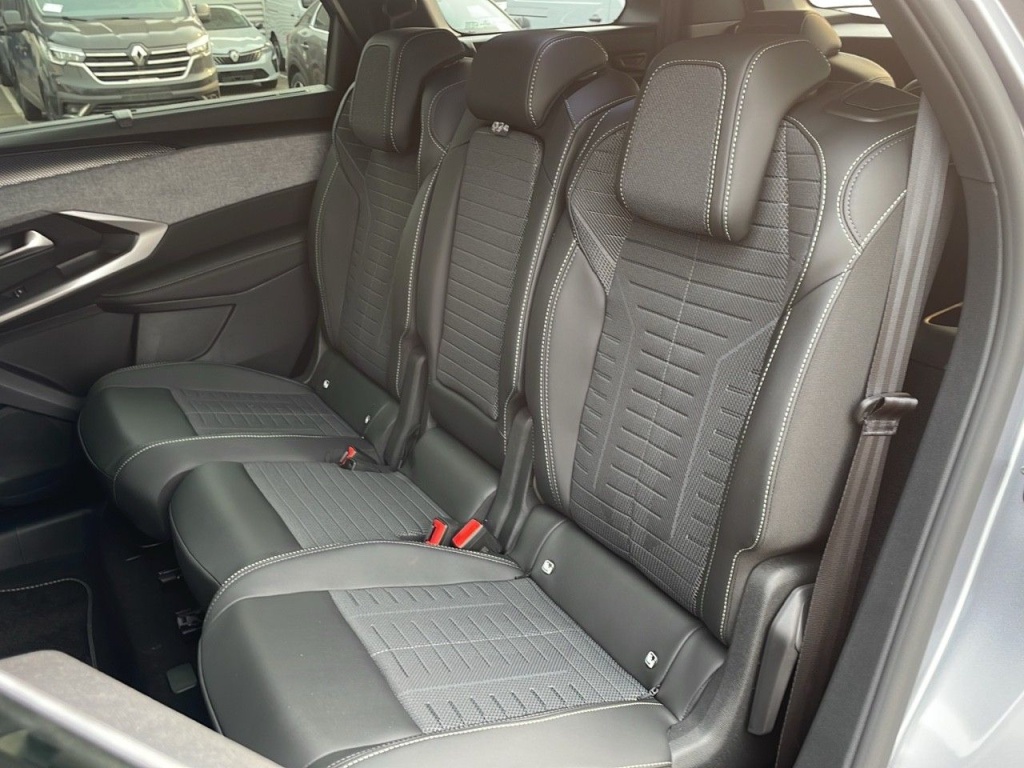 PEUGEOT 5008 1.2 HYBRID 145CH E-DCS6 GT - ref: 2-763535 - Photo 8