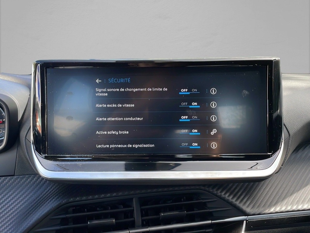 PEUGEOT 2008 1.2 PURETECH 100CH S&S ACTIVE - ref: 2-768690 - Photo 20