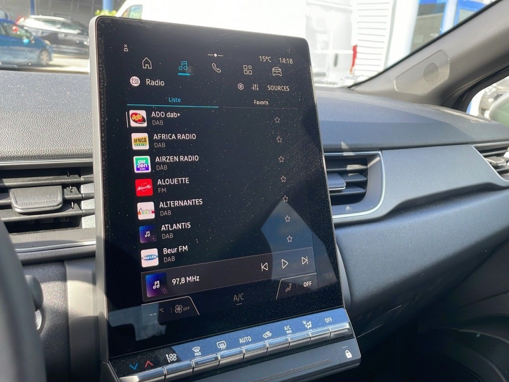 RENAULT Captur 1.6 E-TECH FULL HYBRID 145CH TECHNO - ref: 2-768794 - Photo 19