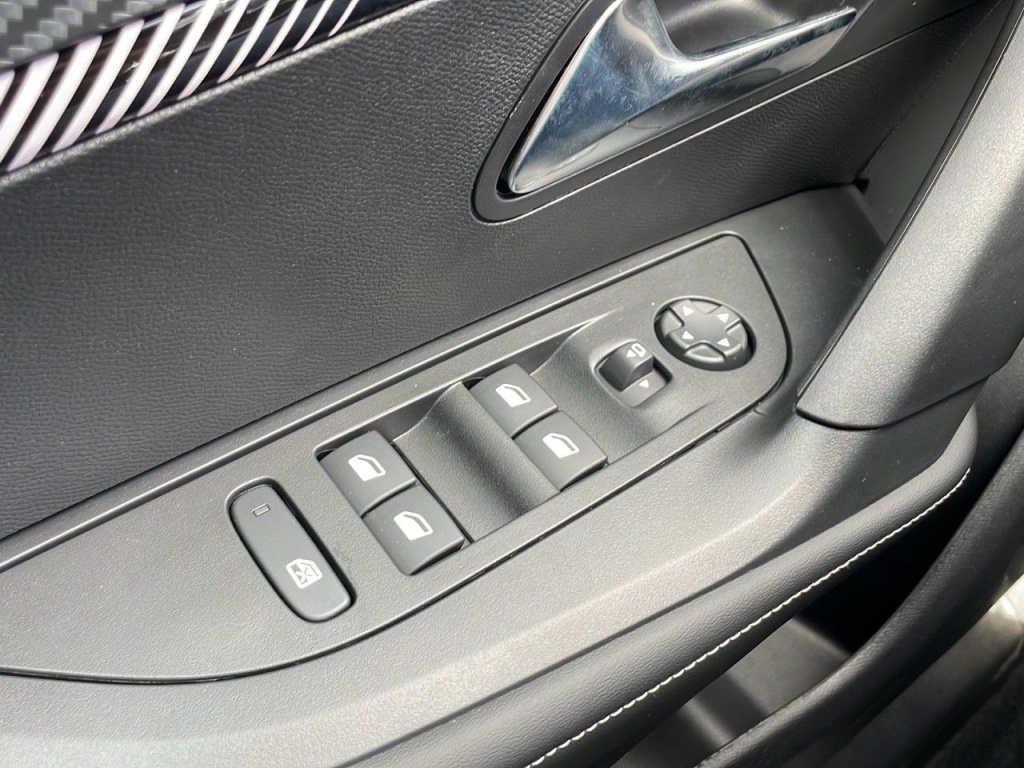 PEUGEOT 2008 1.2 PURETECH 100CH S&S ALLURE - ref: 2-768803 - Photo 16