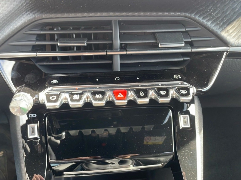 PEUGEOT 2008 1.2 PURETECH 100CH S&S ALLURE - ref: 2-768803 - Photo 17