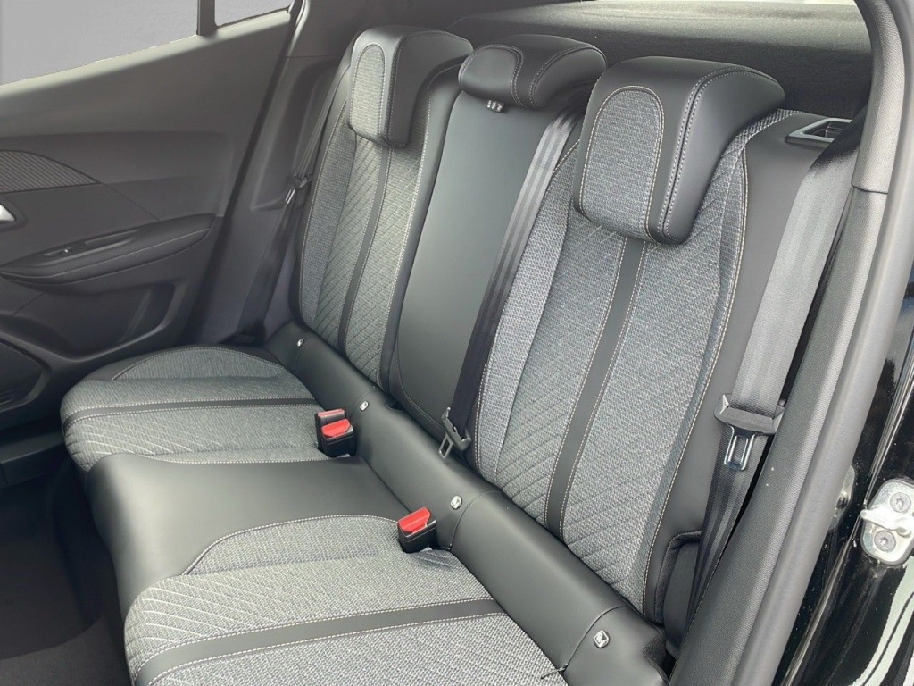 PEUGEOT 2008 1.2 PURETECH 100CH S&S ALLURE - ref: 2-768803 - Photo 8