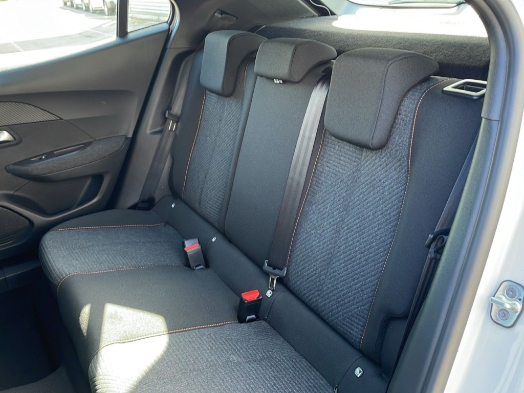 PEUGEOT 2008 1.2 PURETECH 100CH S&S STYLE - ref: 2-768812 - Photo 8