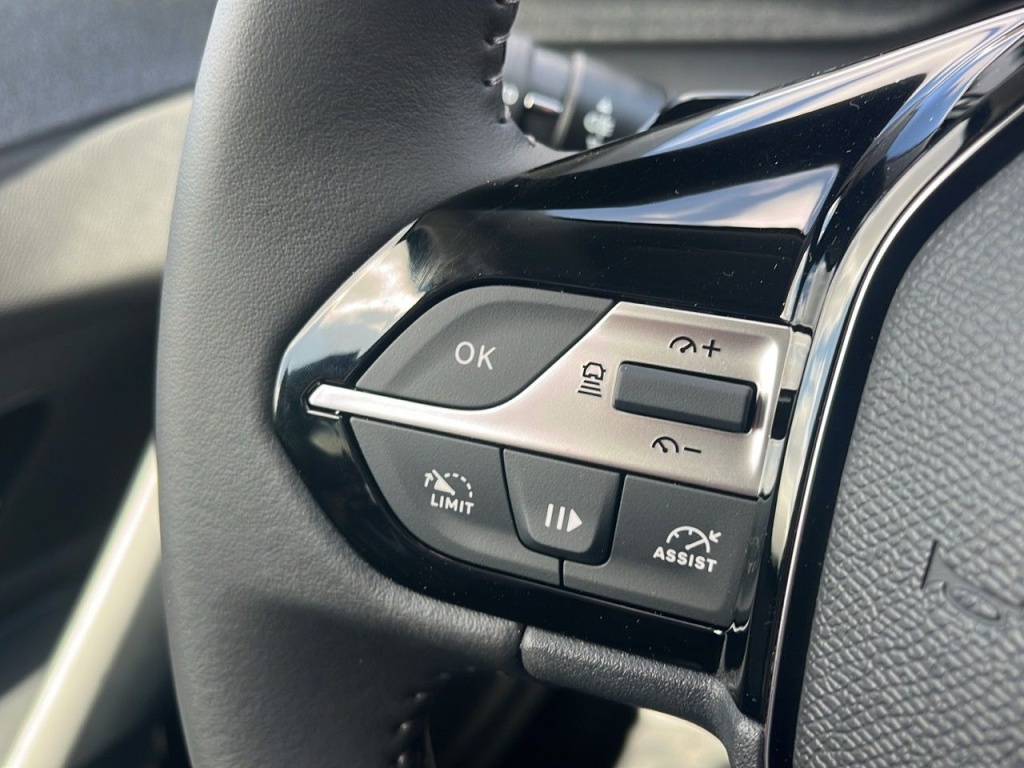 PEUGEOT 308 1.2 HYBRID 136CH E-DCS6 ALLURE - ref: 2-768815 - Photo 15