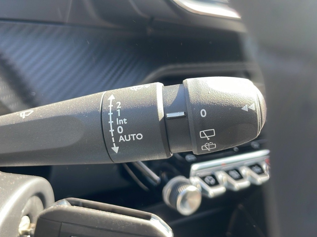 PEUGEOT 2008 1.2 PURETECH 100CH S&S ACTIVE - ref: 2-768939 - Photo 10