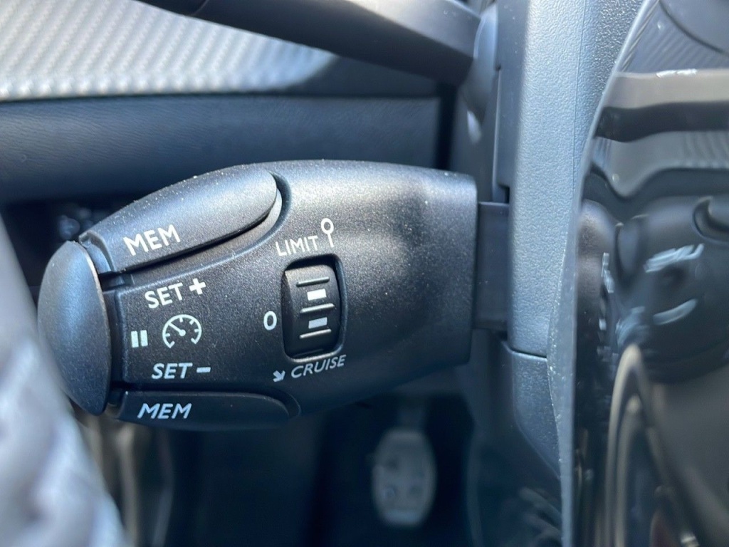 PEUGEOT 2008 1.2 PURETECH 100CH S&S ACTIVE - ref: 2-768939 - Photo 13