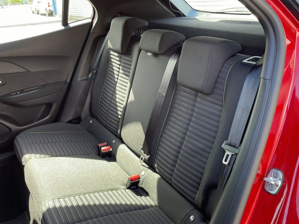 PEUGEOT 2008 1.2 PURETECH 100CH S&S ACTIVE - ref: 2-768939 - Photo 8