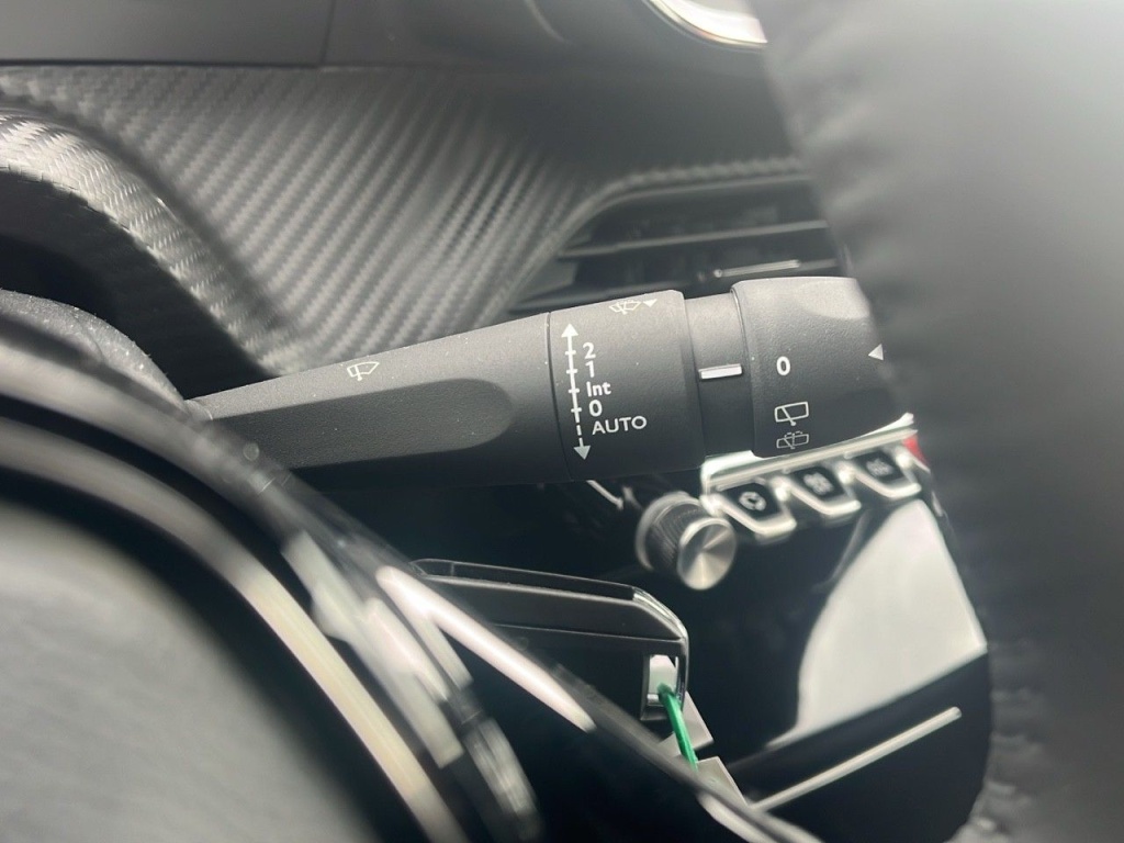 PEUGEOT 2008 1.2 PURETECH 100CH S&S ALLURE - ref: 2-769068 - Photo 13