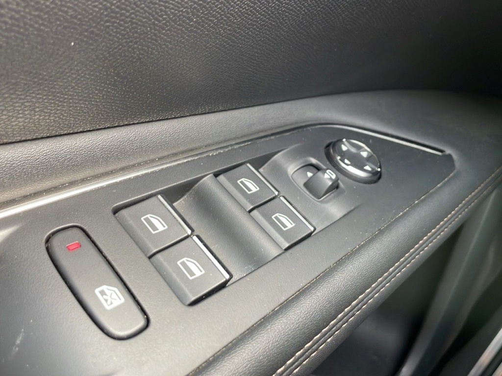 PEUGEOT 3008 1.2 PURETECH 130CH GT - ref: 2-771519 - Photo 19