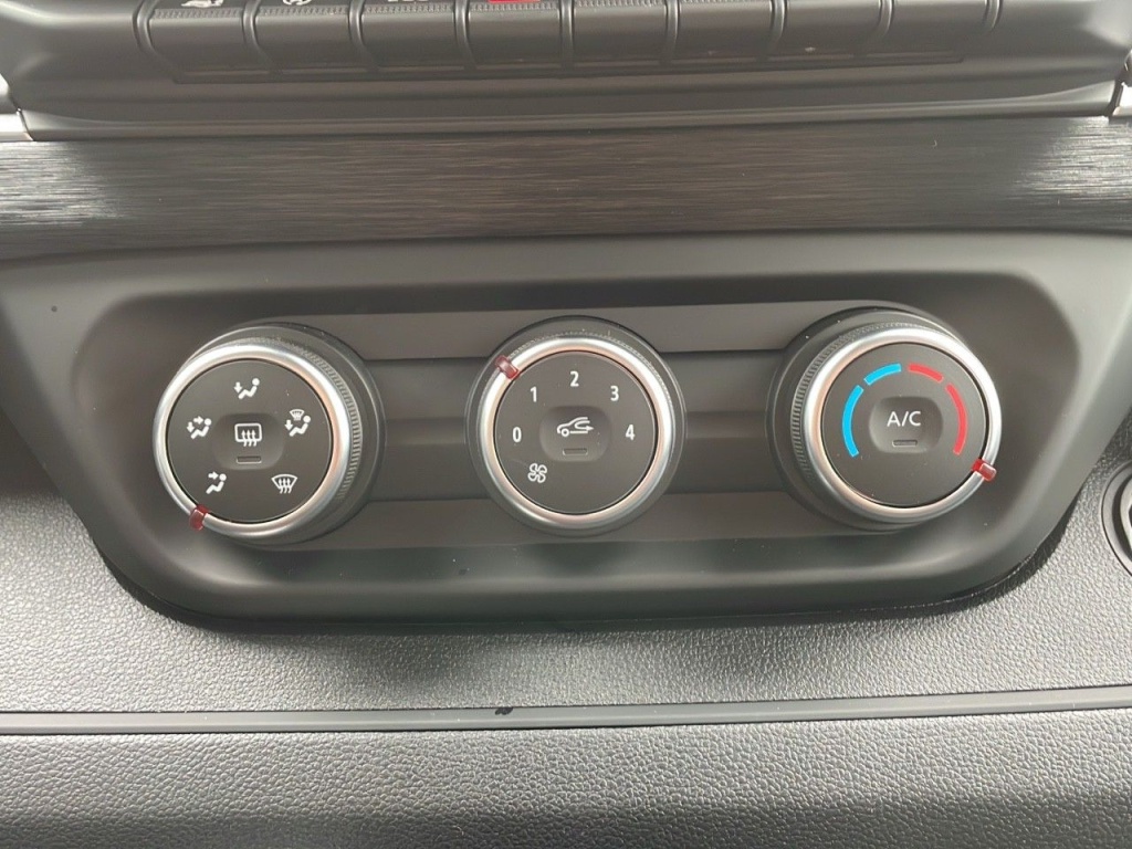 RENAULT Trafic L2H1 2.0DCI 170CH AT9 ENERGY EXTRA - ref: 2-773110 - Photo 18