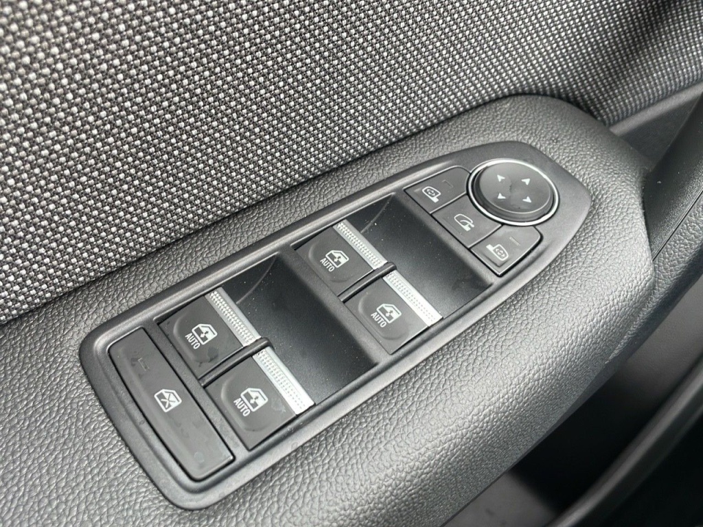 RENAULT Captur 1.6 E-TECH FULL HYBRID 145CH TECHNO - ref: 2-775468 - Photo 15