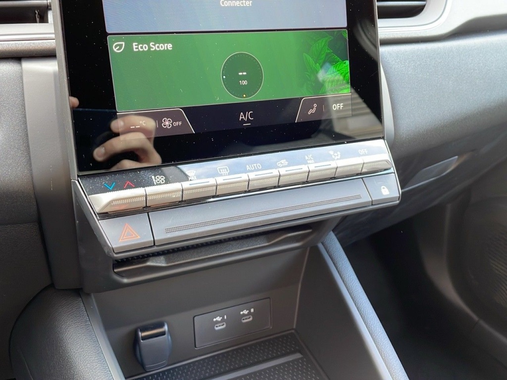 RENAULT Captur 1.6  E-TECH FULL HYBRID 145CH TECHNO - ref: 2-776069 - Photo 17