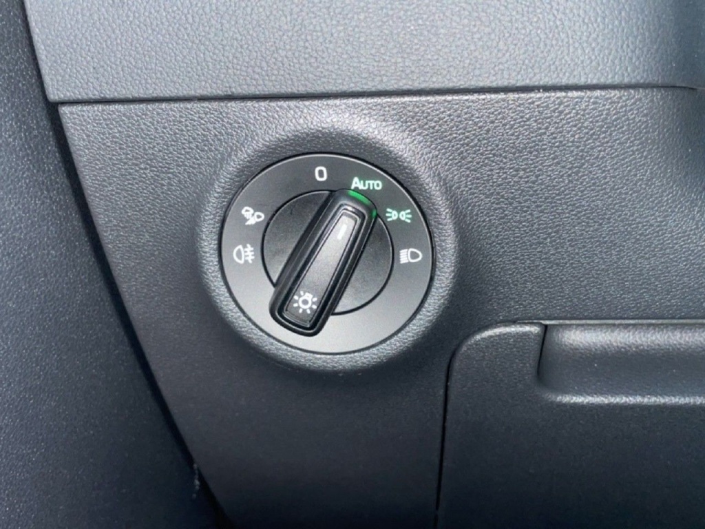 SKODA Karoq 1.5 TSI 150CH DSG7 SPORTLINE - ref: 2-788183 - Photo 18