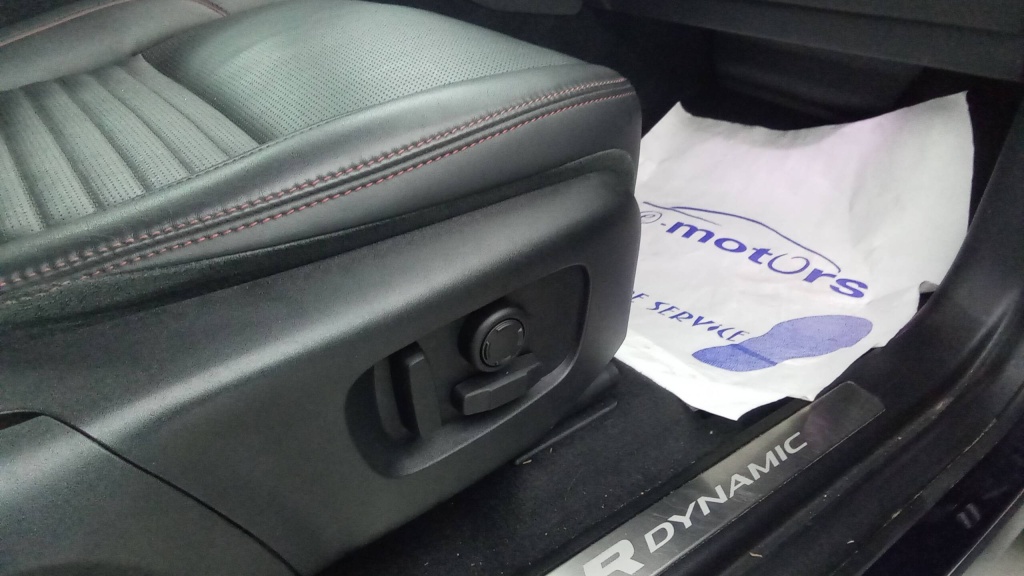 LAND ROVER Discovery Sport R-Dynamic SE D150 R-DYNAMIC SE +CUIR - ref: 5-1275585 - Photo 15