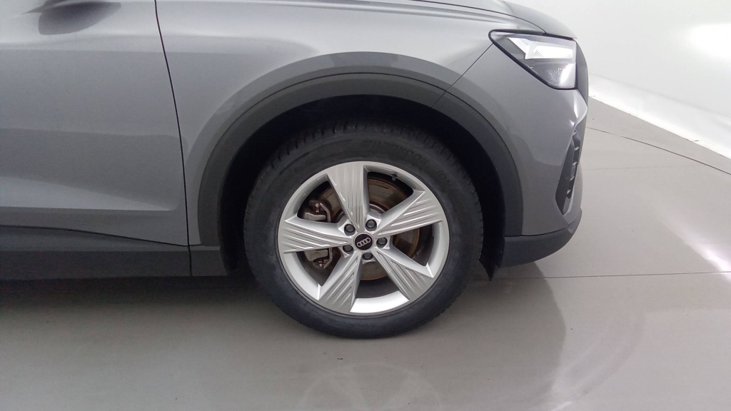 AUDI Q4 E-Tron Design 40 204 82 KWH DESIGN - ref: 5-1306772 - Photo 11