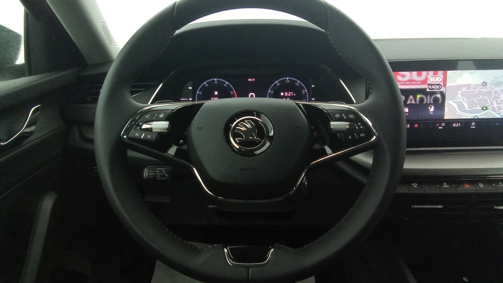 SKODA Octavia Ambition 1.0 TSI MHEV E-TEC 110 DSG7 AMBITION +GPS +CAMERA - ref: 5-1319478 - Photo 13