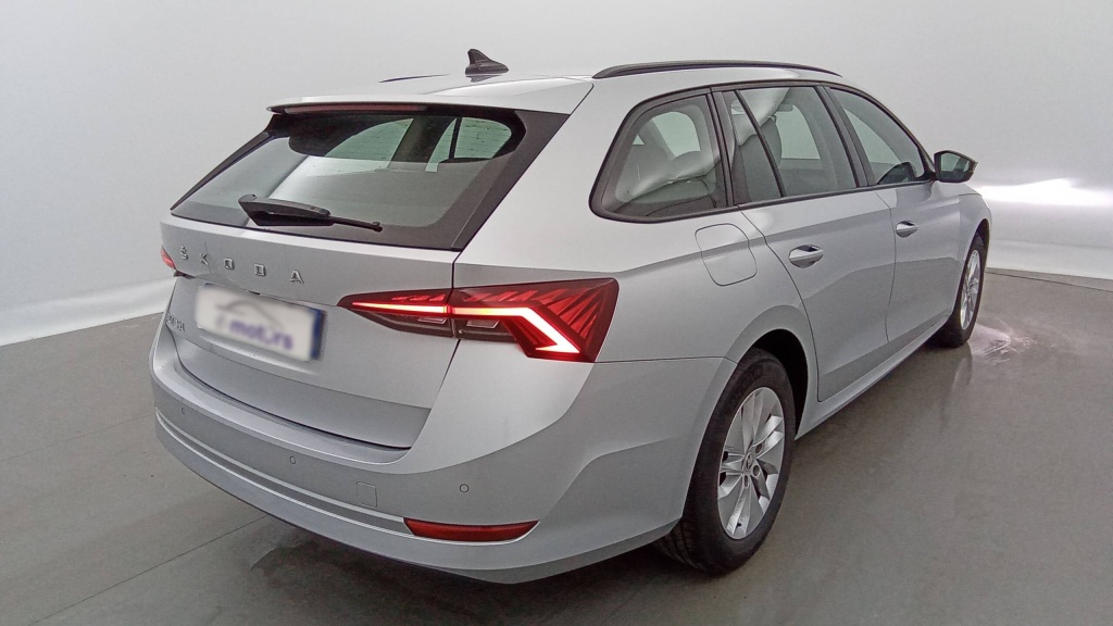 SKODA Octavia Combi Ambition 2.0 TDI 150 DSG7 AMBITION +CAMERA +PDC AR/AV - ref: 5-1332990 - Photo 10