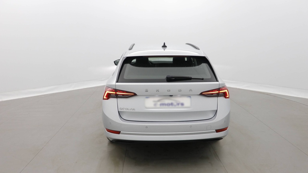 SKODA Octavia Combi Ambition 2.0 TDI 150 DSG7 AMBITION +CAMERA +PDC AR/AV - ref: 5-1332990 - Photo 5