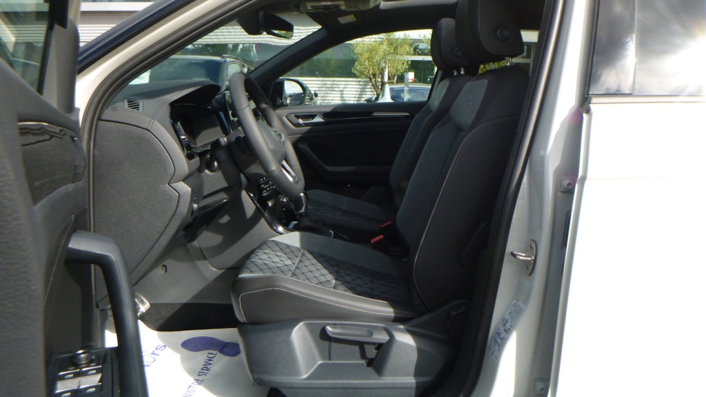 VOLKSWAGEN T-Roc R-Line Edition TDI 150 DSG7 R-LINE EDITION +JANTES 19