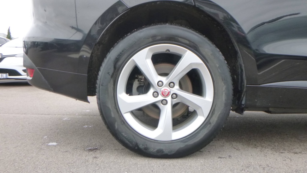 JAGUAR F-PACE R-Sport 2.0 D - 180 CH  AWD BVA8 - R-SPORT - ref: 5-1367826 - Photo 11