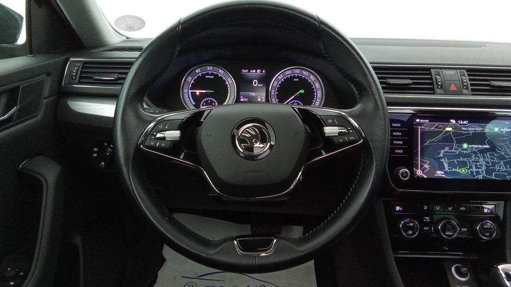 SKODA SuperbCombi Business 1.4 TSI PHEV 218 DSG6 +TOIT - ref: 5-1368750 - Photo 14