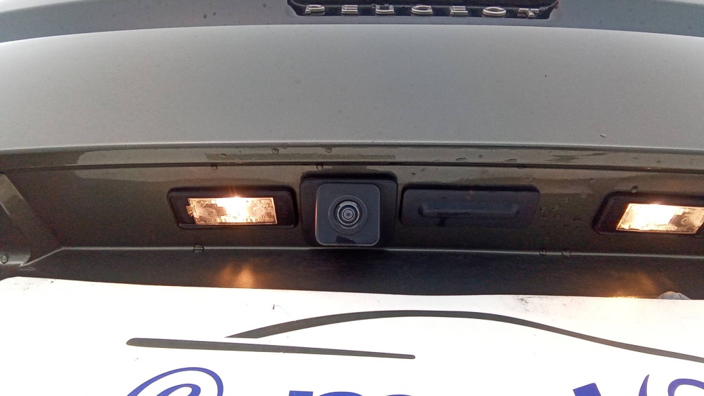 PEUGEOT 5008 Allure PURETECH 130 EAT8 ALLURE - ref: 5-1368764 - Photo 12