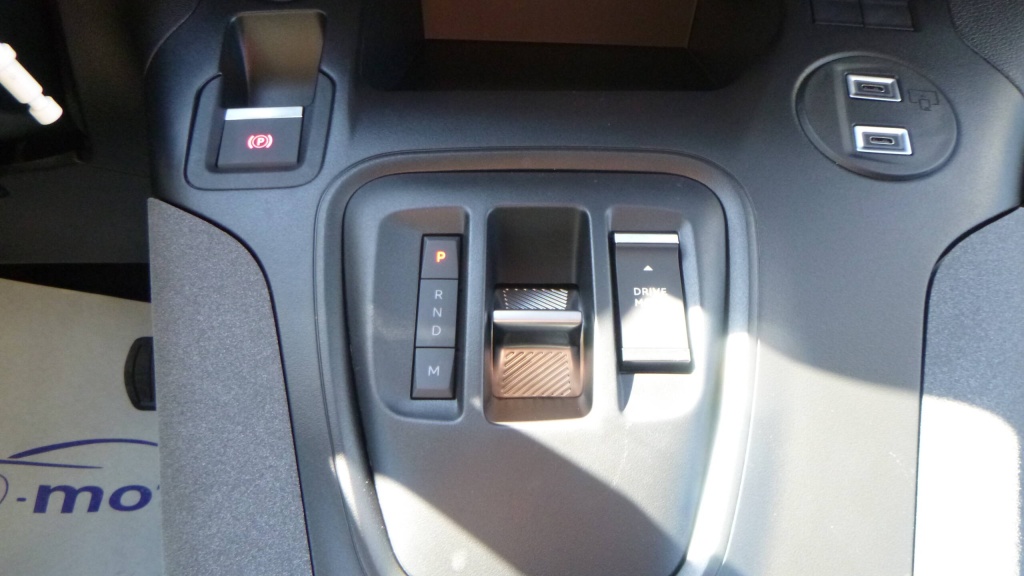 PEUGEOT Rifter GT M BLUEHDI 130 EAT8 GT 5PL - ref: 5-1370436 - Photo 19